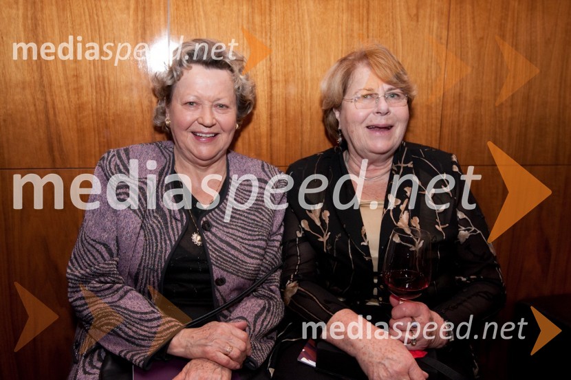 Veronika Zlobec in Maja Šugman, igralkaDrama o Mirjani in tistih okrog nje