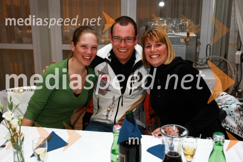 Anja Pleteršek, Matic Debeljak in Katja Krivec11. Nesov veleslalom