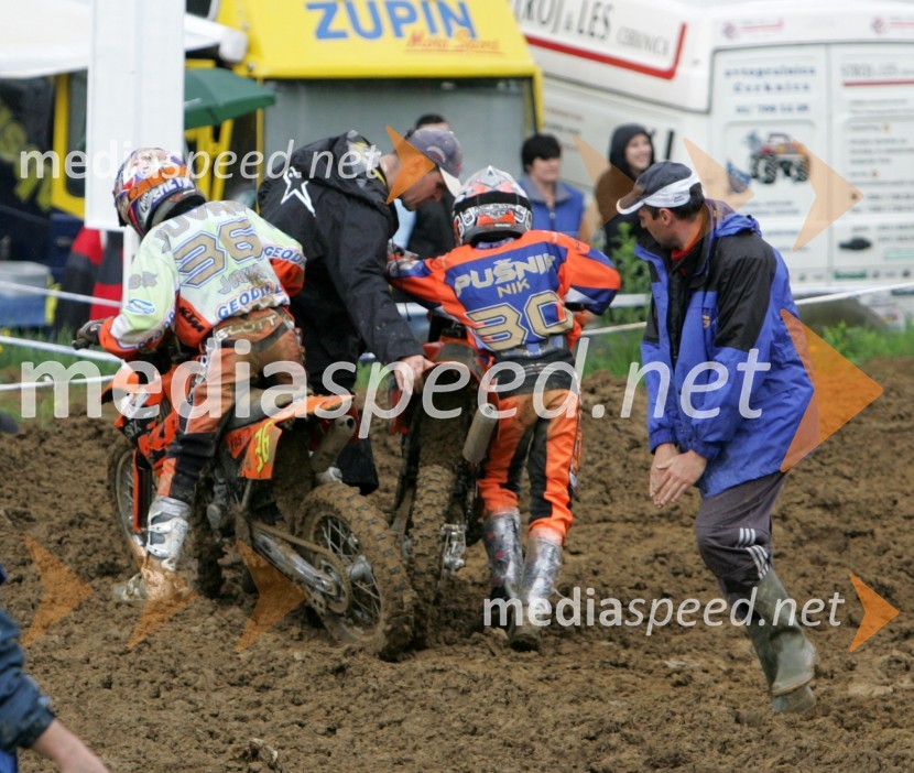 Jaka Juvan (Geodrill RT) in Nik Pušnik (AMD Orehova vas) med zapletomMOTOKROS, 3. dirka za DP, Lemberg
