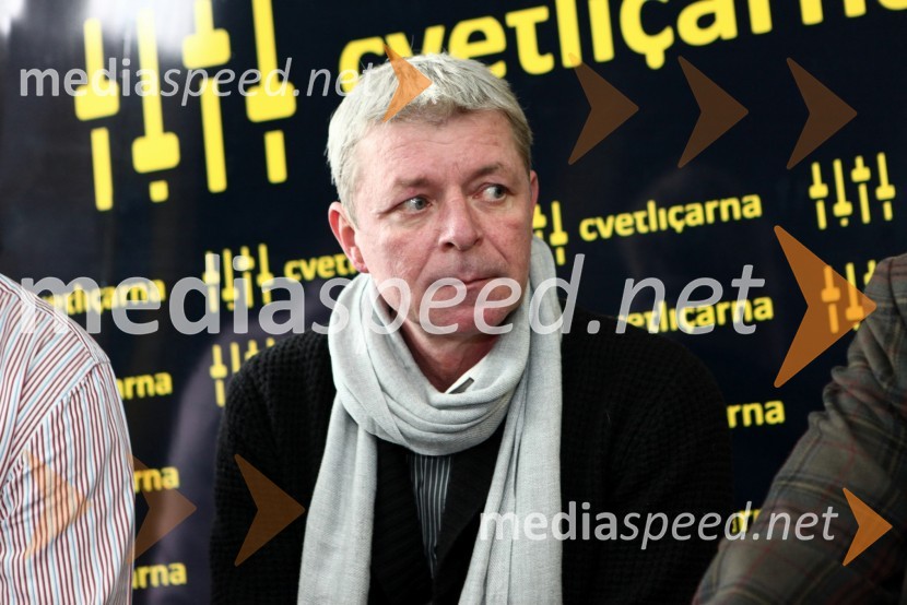 Senad Pašić, manager skupine Crvena jabukaCrvena Jabuka, novinarska konferenca