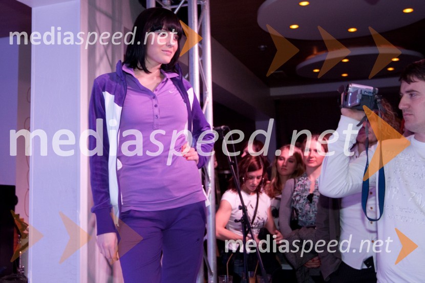 ManekenkaNike zabava