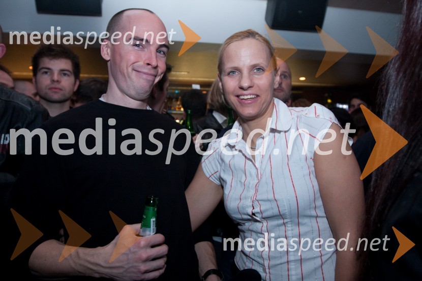 Aleš Zupan in Katja Zupan, aerobična inštruktoricaNike zabava