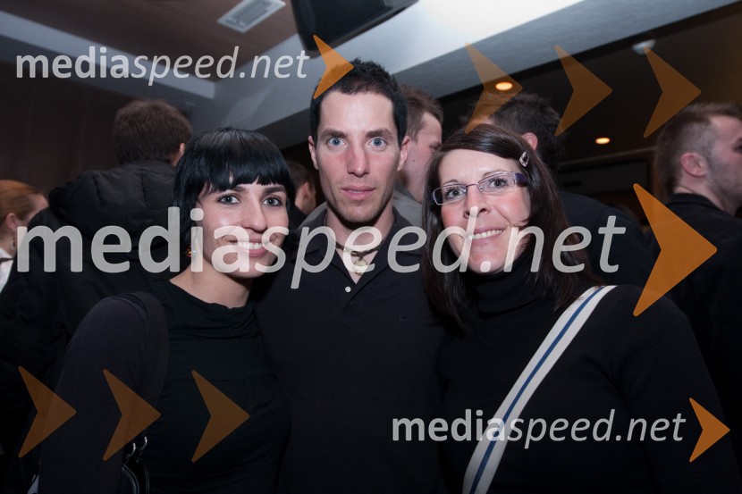 Barbara Mulej, Matej Cankar in Kaja TomšičNike zabava