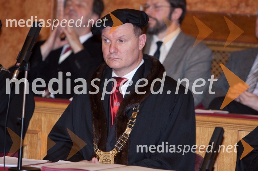 prorektor prof. dr. Miha JuhartPromocija doktorjev znanosti na Univerzi v Ljubljani