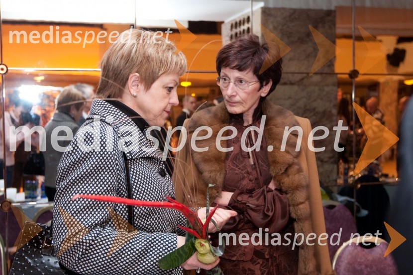 mag. Vojka Ravbar, generalna sekretarka SKB in Verena Šulek, članica mednarocne profesionalne plesne zveze, sodnicaPriznanja Plesne Zveze Slovenije za leto 2009