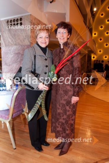 mag. Vojka Ravbar, generalna sekretarka SKB in Verena Šulek, članica mednarocne profesionalne plesne zveze, sodnicaPriznanja Plesne Zveze Slovenije za leto 2009