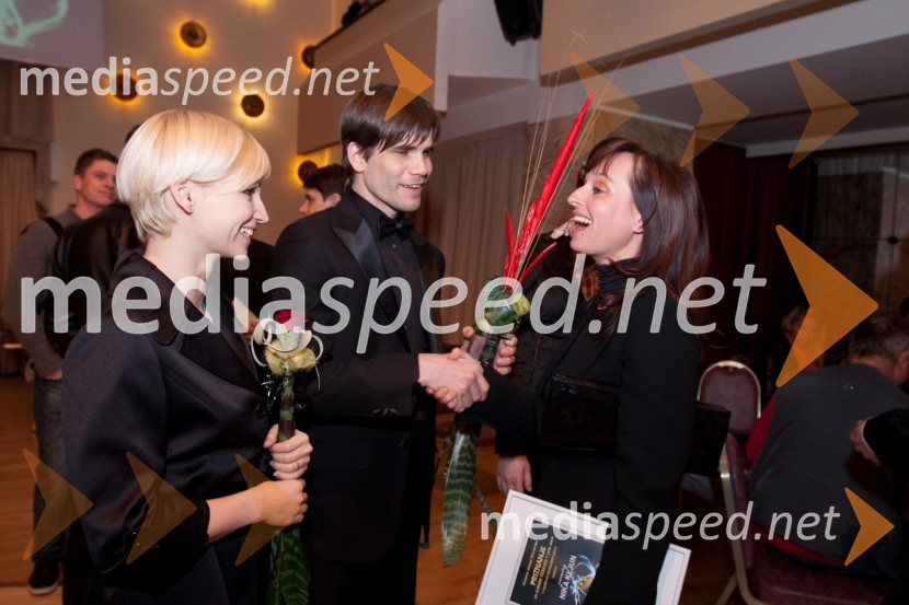 Jagoda Štrukelj in Jurij Batagelj, plesalca in Janja PušeljPriznanja Plesne Zveze Slovenije za leto 2009