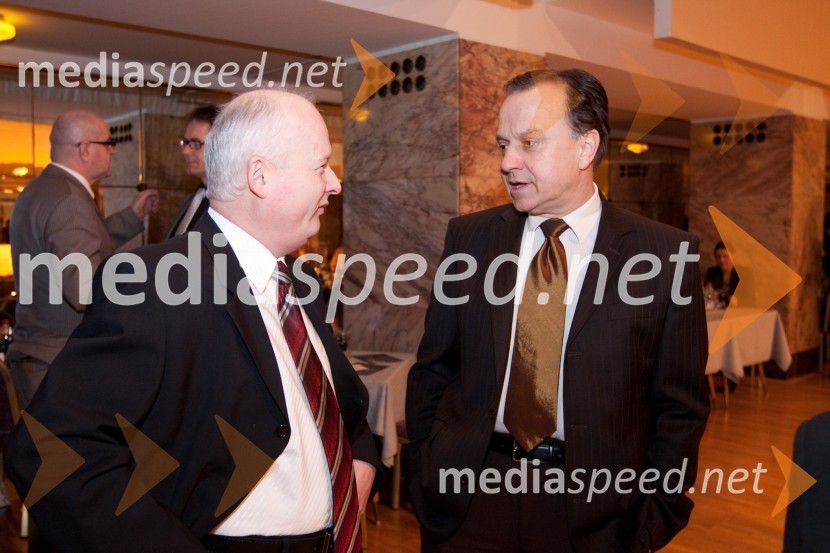 Zoran Klun, Plesna zveza Slovenije in Marko Vodnik, predsednik društva KazinaPriznanja Plesne Zveze Slovenije za leto 2009