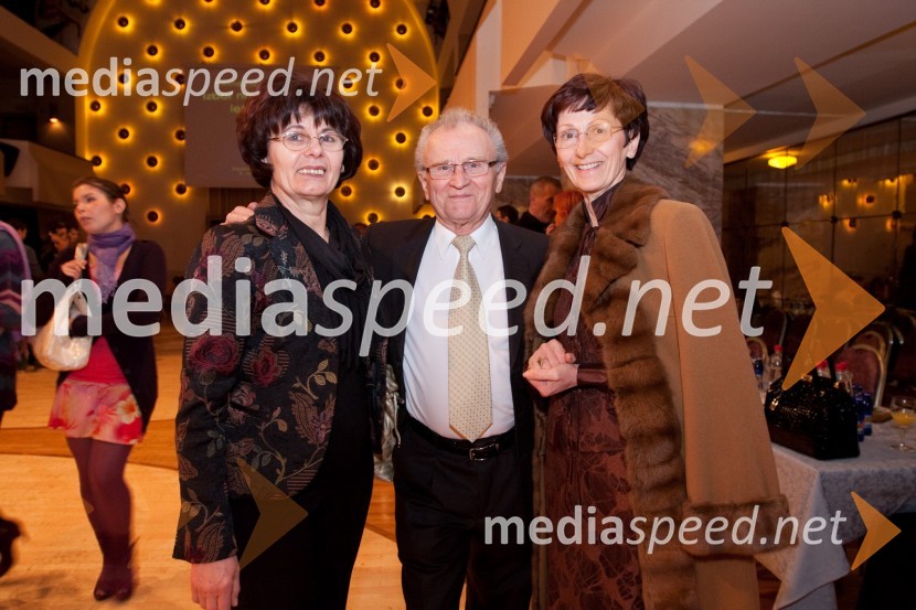 Franjo Kozar, nekdanji trener s soprogo in Verena Šulek, članica mednarocne profesionalne plesne zveze, sodnicaPriznanja Plesne Zveze Slovenije za leto 2009