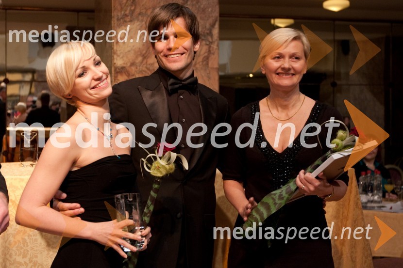 Jagoda Štrukelj in Jurij Batagelj, plesalca in Daniela Škofic NovakPriznanja Plesne Zveze Slovenije za leto 2009