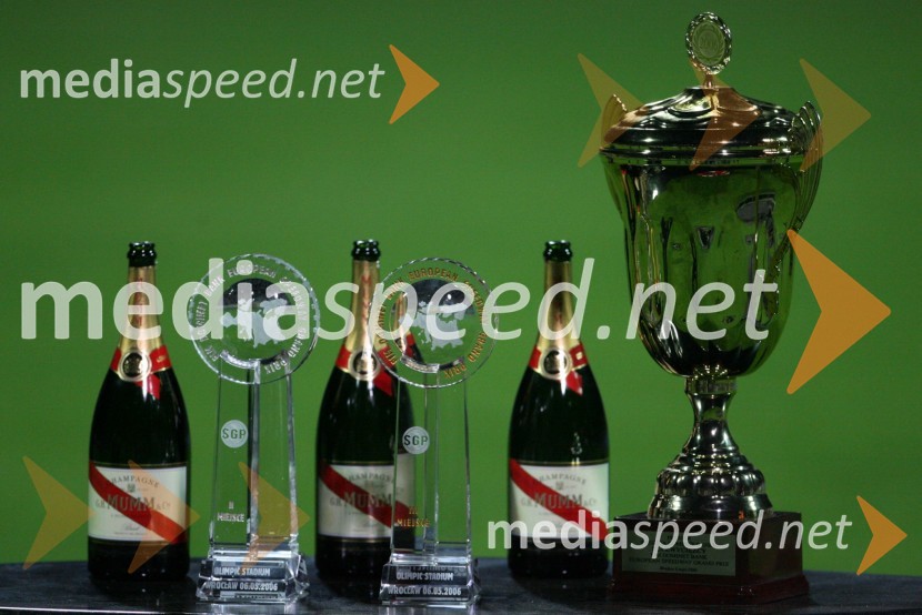 Pokali in šampanjciSPEEDWAY GRAND PRIX, VN Evrope 2006, dirka
