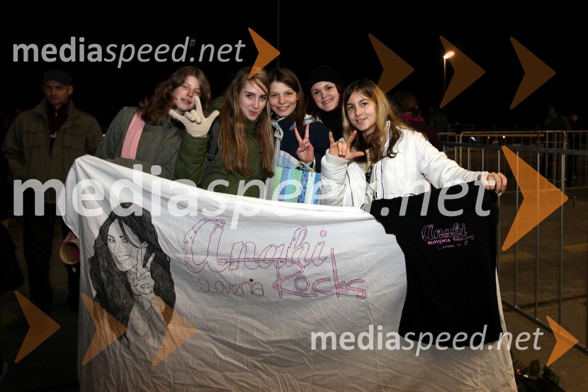 OboževalkeAnahi, koncert pevke nekdanje skupine Rebelde