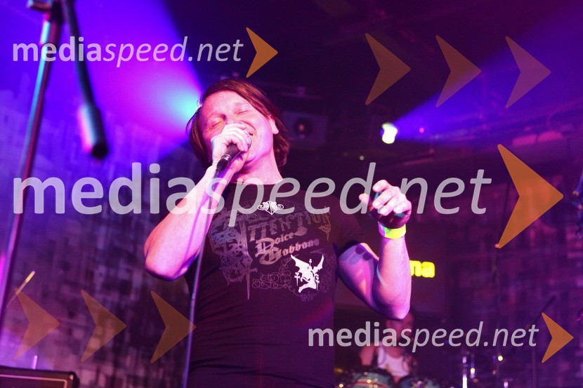 Matjaž Jelen, pevec skupine Šank RockBite me, koncert skupine Billy's private parking