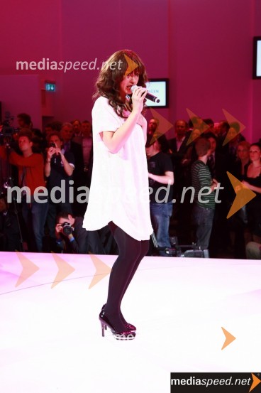 Maria Mena pop pevkaVolkswagen group dogodek