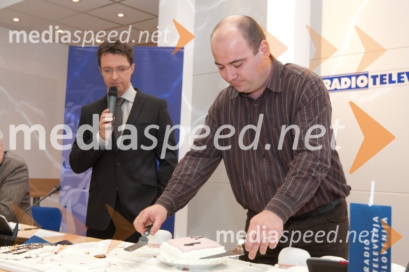 Andrej Hofer, povezovalec prireditve in Igor Alatič, Lisjaki16. Festival slovenska polka in valček, novinarska konferenca