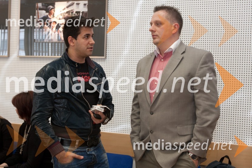 Domen Kumer, glasbenik in Igor Pirkovič, pomočnik direktorja TV Slovenija16. Festival slovenska polka in valček, novinarska konferenca