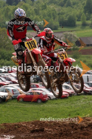 Darko Hafner (AMD Buhc) in Marko Špehar (NIX moto klub)MOTOKROS, 4. dirka za DP, Semič