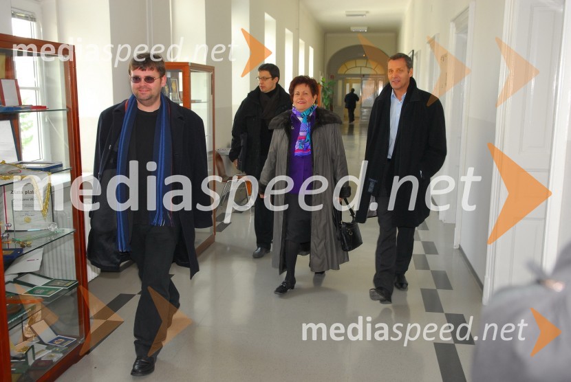 Alan Kavčič, predstavnik službe za odnose z javnostmi pri SNG Maribor, Dubravka Tomšič Srebotnjak, pianistka in Danilo Rošker, direktor SNG MariborDubravka Tomšič Srebotnjak, sprejem pri mariborskem županu