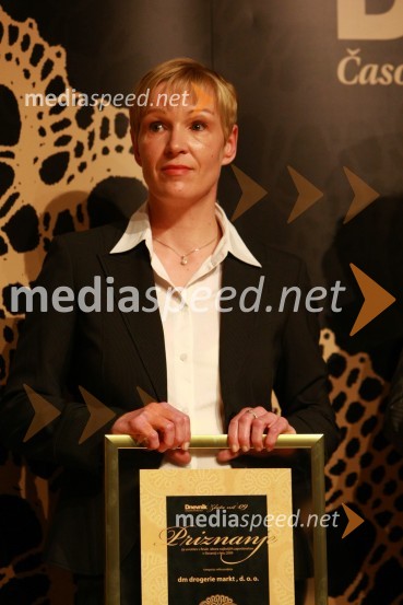 Maja Špan Hubad, prokuristka podjetja DM Drogerie Markt d.o.o.Zlata nit 2009, slavnostna razglasitev najboljših zaposlovalcev leta 2009