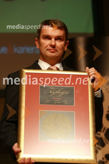 Klemen Štular, generalni direktor podjetja Nil d.o.o., dobitniki priznanja Najboljši zaposlovalec v kategoriji srednjih podjetijZlata nit 2009, slavnostna razglasitev najboljših zaposlovalcev leta 2009