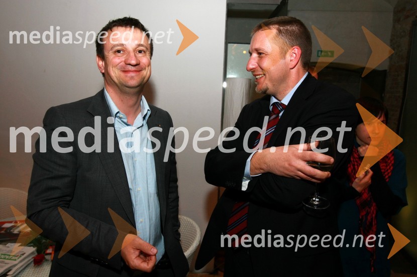 ... in Gregor Pilgram, predsednik uprave Generali Zavarovalnica d.d.Zlata nit 2009, slavnostna razglasitev najboljših zaposlovalcev leta 2009