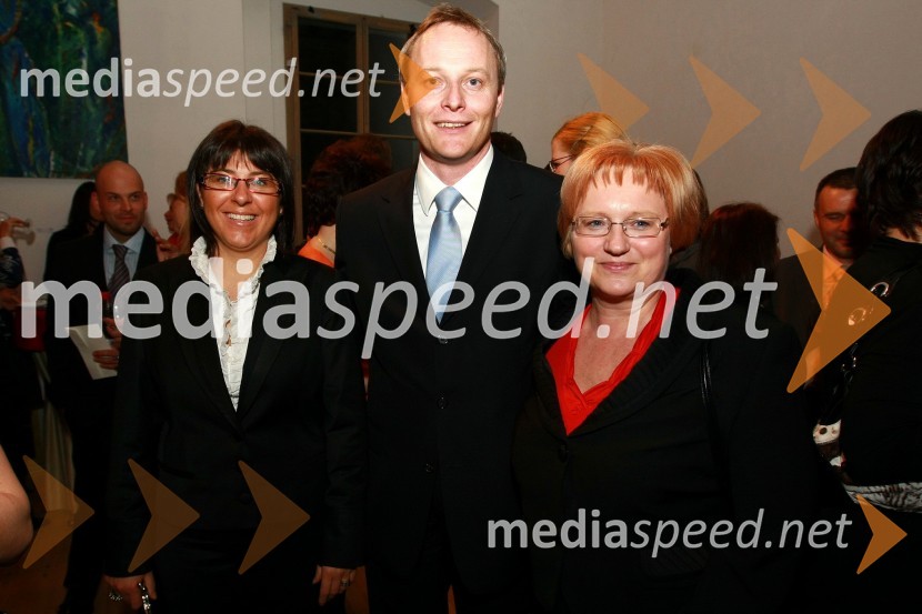 Monika Lapanja, Ekonomska fakulteta Univerza v Ljubljani, Matej Potokar, generalni direktor Microsoft Slovenija d.o.o. in Marta Strmec, direktorica kadrovskega sektorja v podjetju Trimo, d.d.Zlata nit 2009, slavnostna razglasitev najboljših zaposlovalcev leta 2009