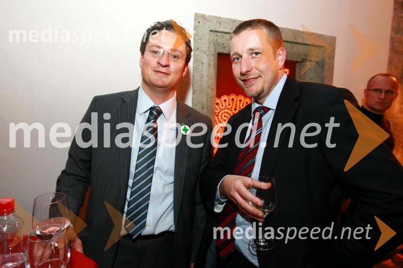 Mag. Marko Jaklič, direktor Javnega zavoda Lekarna Ljubljana in Gregor Pilgram, predsednik uprave Generali Zavarovalnica d.d.Zlata nit 2009, slavnostna razglasitev najboljših zaposlovalcev leta 2009