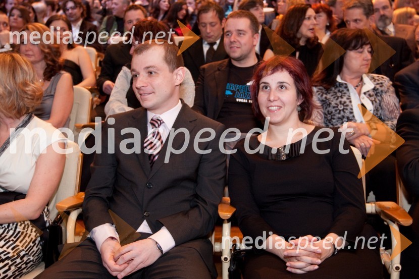 Jani Soršak, direktor Urada RS za varstvo konkurence in njegova soproga Mateja KračunViktorji 2009, prireditev - dogajanje v dvorani