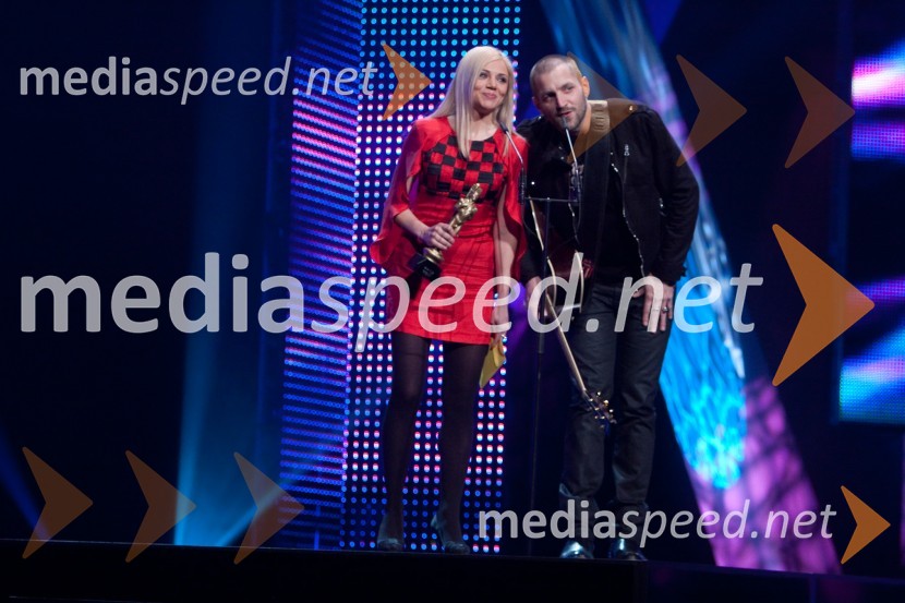 Katarina Čas, TV voditeljica in Hamo, pevecViktorji 2009, prireditev - dogajanje v dvorani