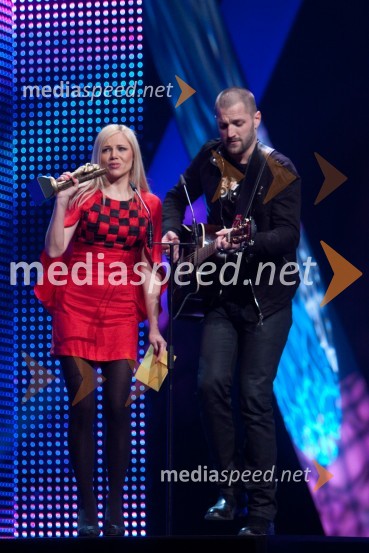 Katarina Čas, TV voditeljica in Hamo, pevecViktorji 2009, prireditev - dogajanje v dvorani