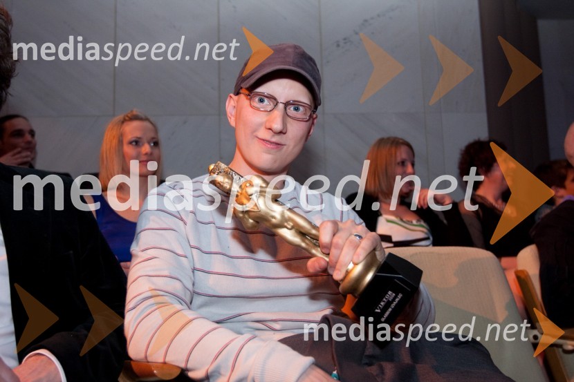 Primož Benko, kitarist skupine SiddhartaViktorji 2009, prireditev - dogajanje v dvorani