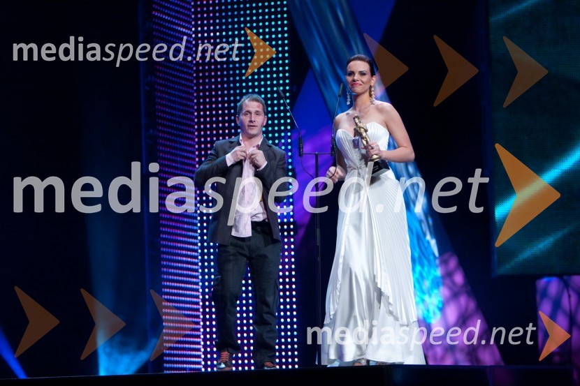 Miha Brajnik, igralec in Mirela Korač, Miss Universe 2009Viktorji 2009, prireditev - dogajanje v dvorani