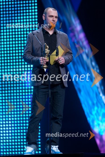 Tomi Meglič, pevec skupine SiddhartaViktorji 2009, prireditev - dogajanje v dvorani