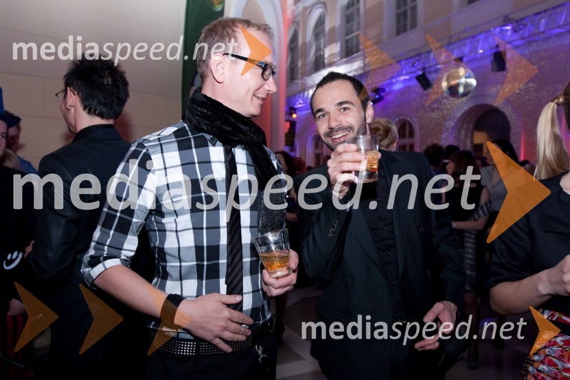 Uroš Smolej, igralec in Martin Kosaber, brand manager Pernod Ricard Slovenija d.o.o.Viktorji 2009, zaključna zabava