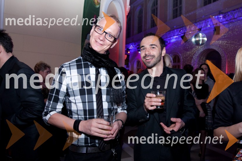 Uroš Smolej, igralec in Martin Kosaber, brand manager Pernod Ricard Slovenija d.o.o.Viktorji 2009, zaključna zabava