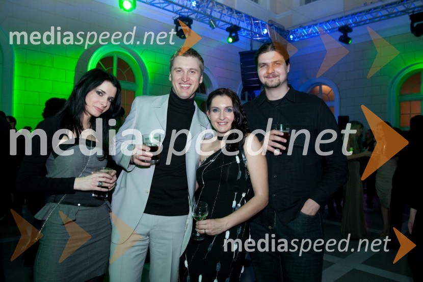 Jana Morelj, producentka na Radio 1, Denis Avdič, voditelj na Radiu 1, Irena Rolih, vsebinska urednica Radia 1 in Miha Potočnik, producent Radia 1Viktorji 2009, zaključna zabava