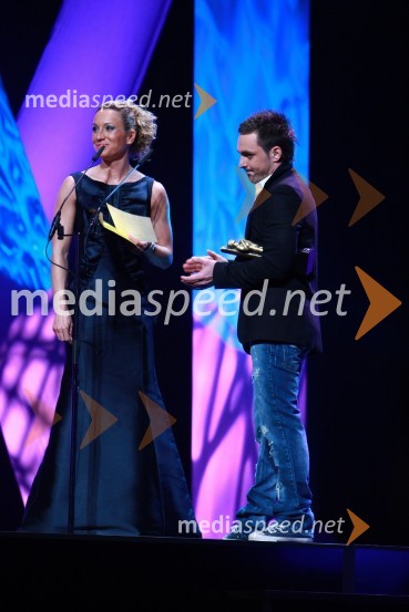 Teja Lapajna in Klemen RutarViktorji 2009, prireditev - dogajanje v dvorani