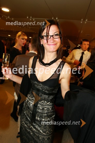 Simona Belle, služba za stike z javnostmi MGLViktorji 2009, zaključna zabava