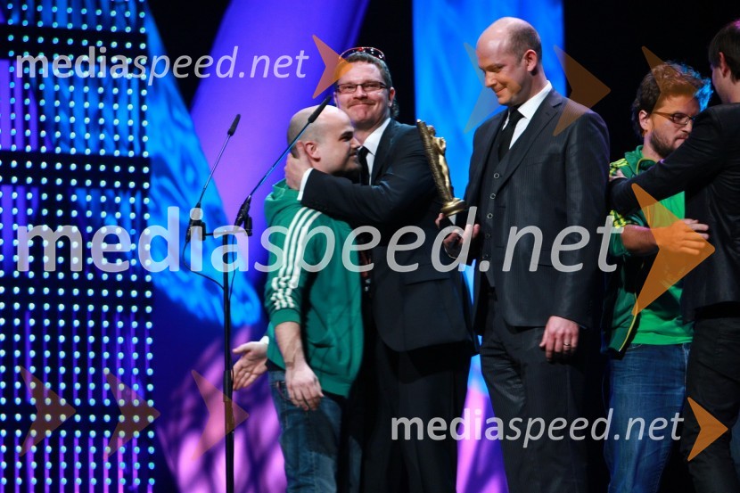 Jurij Zrnec, TV voditelj, Jure Bračič, Slon in Sadež ter Igor Gajič, režiser in ko-scenarist oddaje As ti tud not paduViktorji 2009, prireditev - dogajanje v dvorani