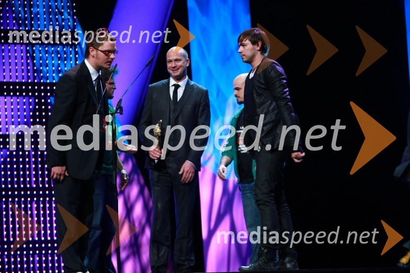 Jurij Zrnec, TV voditelj, Igor Gajič, režiser in ko-scenarist oddaje As ti tud not padu in Lado Bizovičar, TV voditeljViktorji 2009, prireditev - dogajanje v dvorani