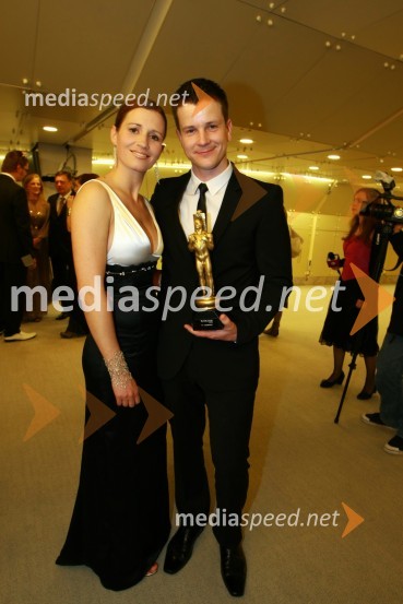 Boštjan Romih, TV in radijski voditelj in soproga LaraViktorji 2009, zaključna zabava