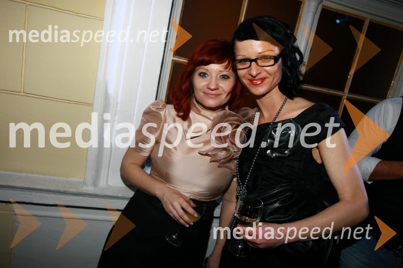 Zala Fras in Irena Kolenc, PR Delo RevijeViktorji 2009, zaključna zabava