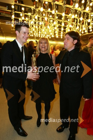 Boštjan Romih, TV in radijski voditelj, Barbra Jermann, urednica revije Lady in Martin Senica, urednik revije StopViktorji 2009, zaključna zabava