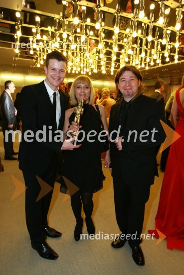 Boštjan Romih, TV in radijski voditelj, Barbra Jermann, urednica revije Lady in Martin Senica, urednik revije StopViktorji 2009, zaključna zabava