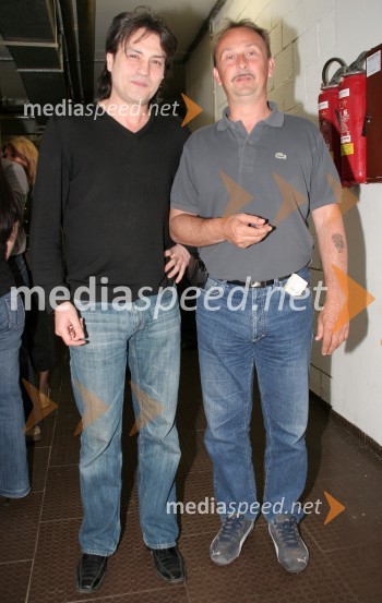 Vlado Kalember, hrvaški pevec in Dušan Junger, glasbeni menedžerPevci otrokom, dobrodelni koncert