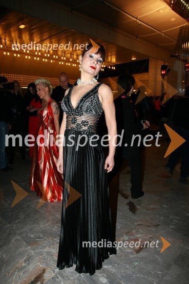 Violeta Tomič, igralka
Viktorji 2009, rdeča preproga in dogajanje pred dvorano