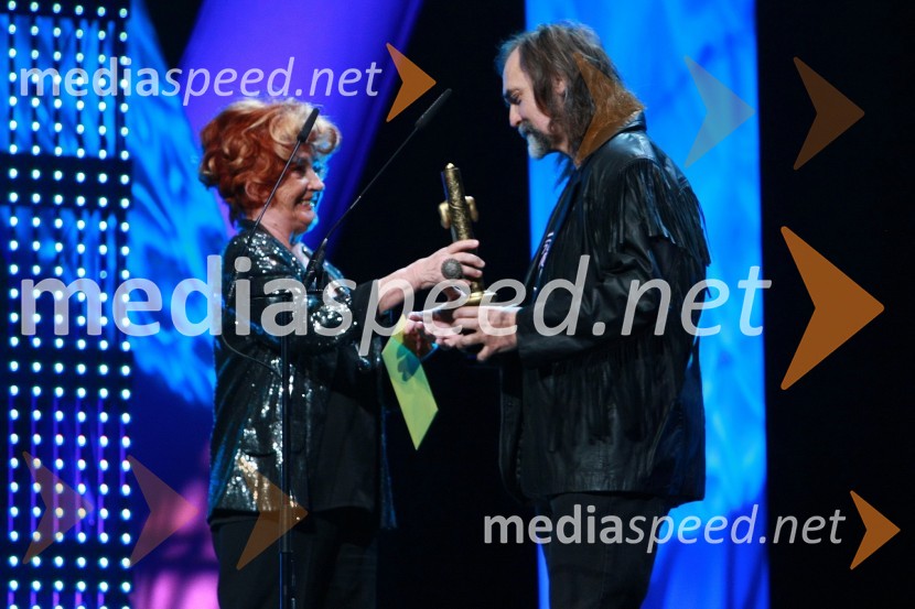 Bernarda Jeklin, nekdanja urednica revije Jana in Dragan Bulič, glasbeni urednik Vala 202 in dobitnik Viktorja za življenjsko deloViktorji 2009, prireditev - dogajanje v dvorani