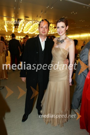 Nataša Pinoza, miss Universe Slovenije 2006 in njen fant Mario MurnViktorji 2009, zaključna zabava