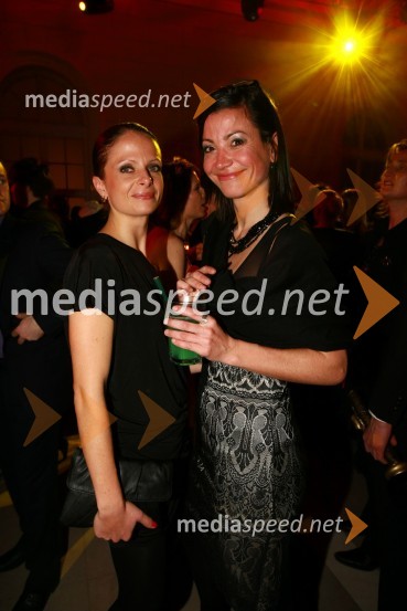 Mojca Štrubelj, Planet 9 in Simona Belle, služba za stike z javnostmi MGLViktorji 2009, zaključna zabava