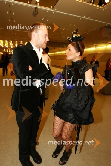 Igor Bratož, kreativni producent oddaje Slovenija ima talent in Davorka Požgan, modna oblikovalkaViktorji 2009, zaključna zabava